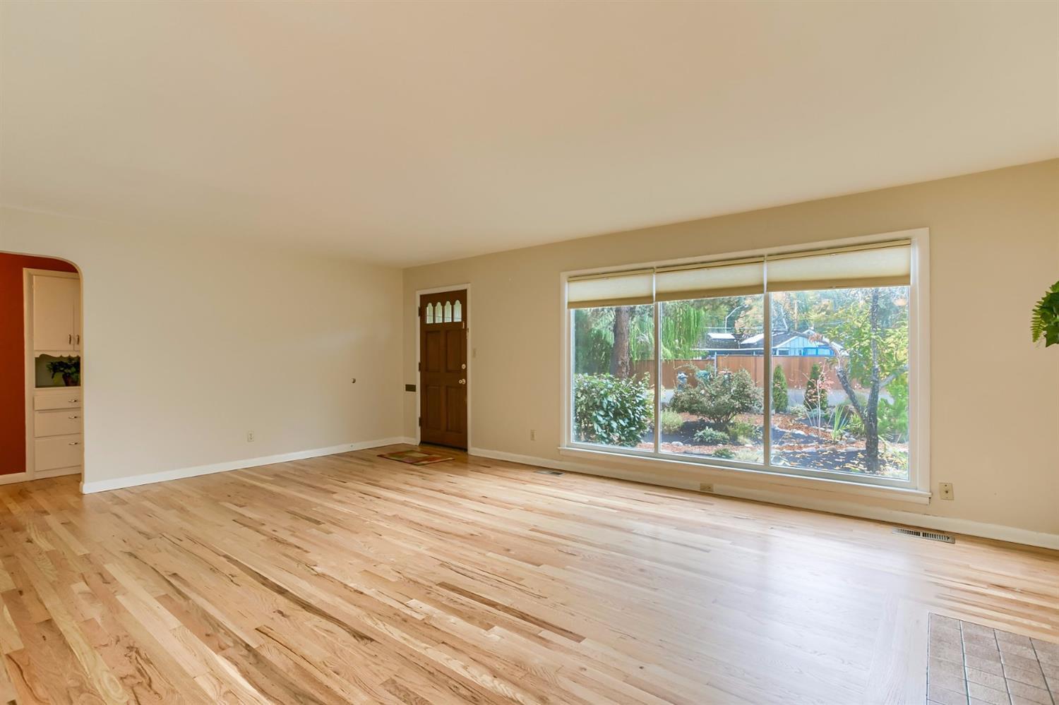2216 Ruhl Way Medford, OR 97504 - Photo 10 of 32 Additional Photo
