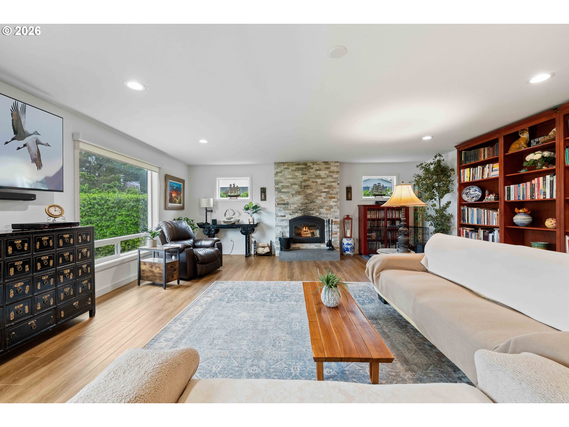 820 Jackson Avenue Southwest Bandon, OR 97411 - Photo 9 of 48