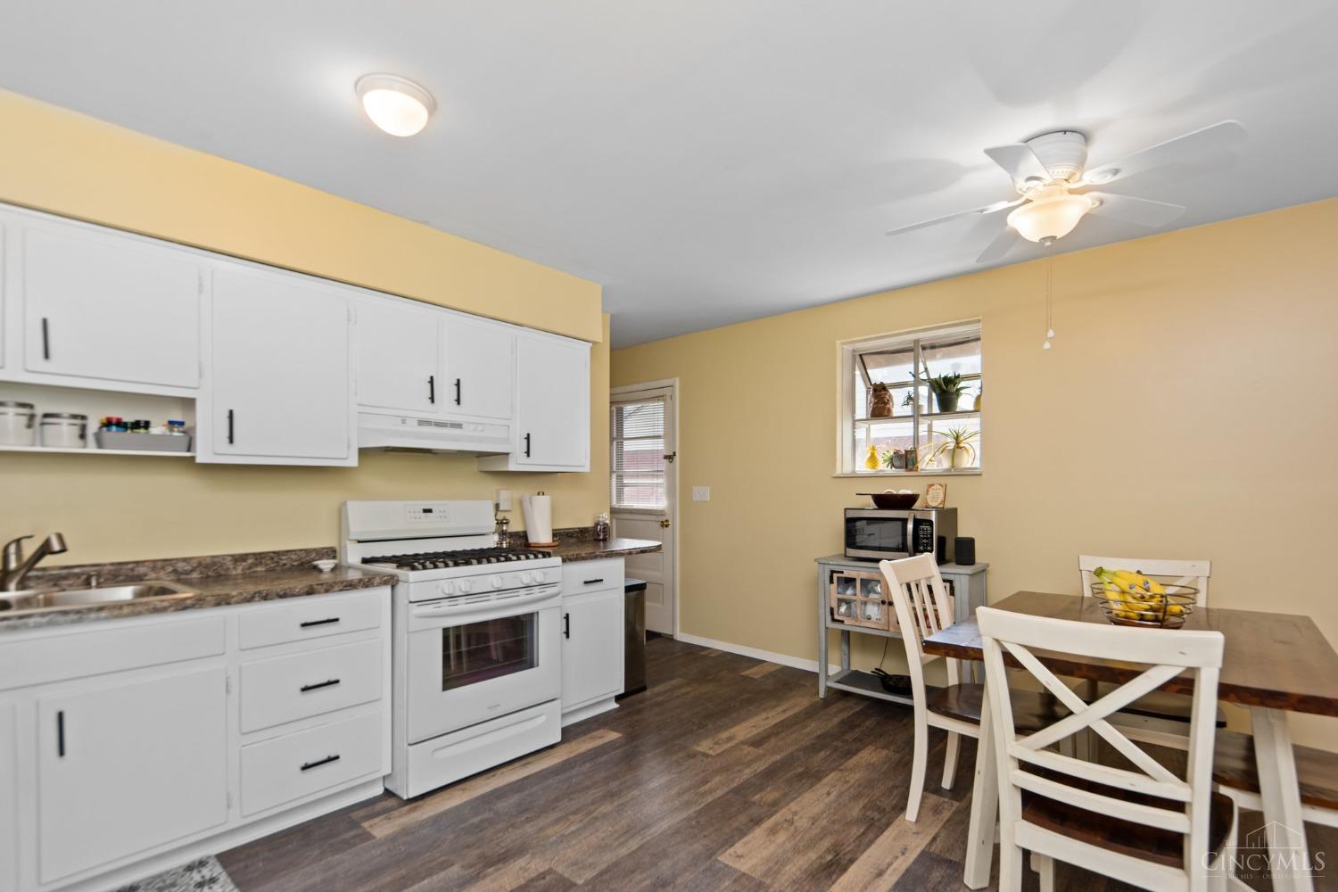 3349 Rio Grande Lane Newtown, OH 45244 - Photo 10 of 40
