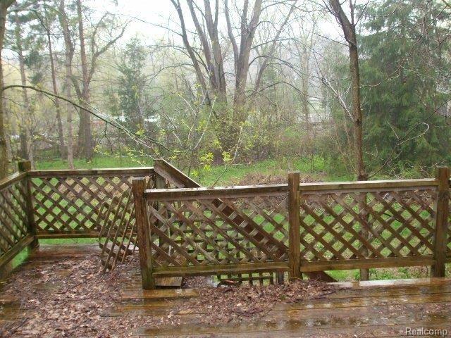 16775 Meade Road Northville, MI 48168 - Photo 6 of 7 Rear Deck.JPG