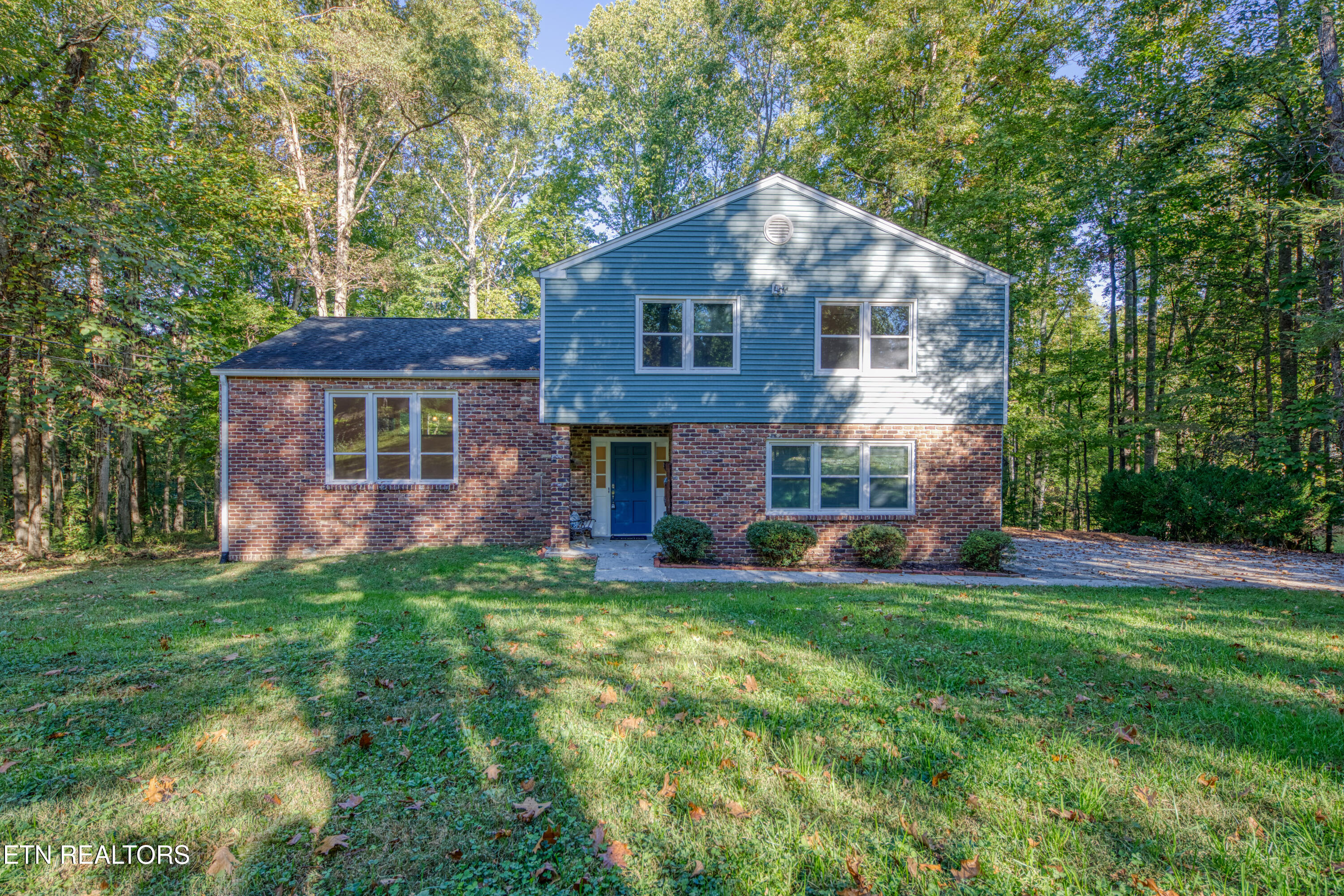 1088 West Outer Drive Oak Ridge, TN 37830 - Photo 1 of 40 0H3A6730_4