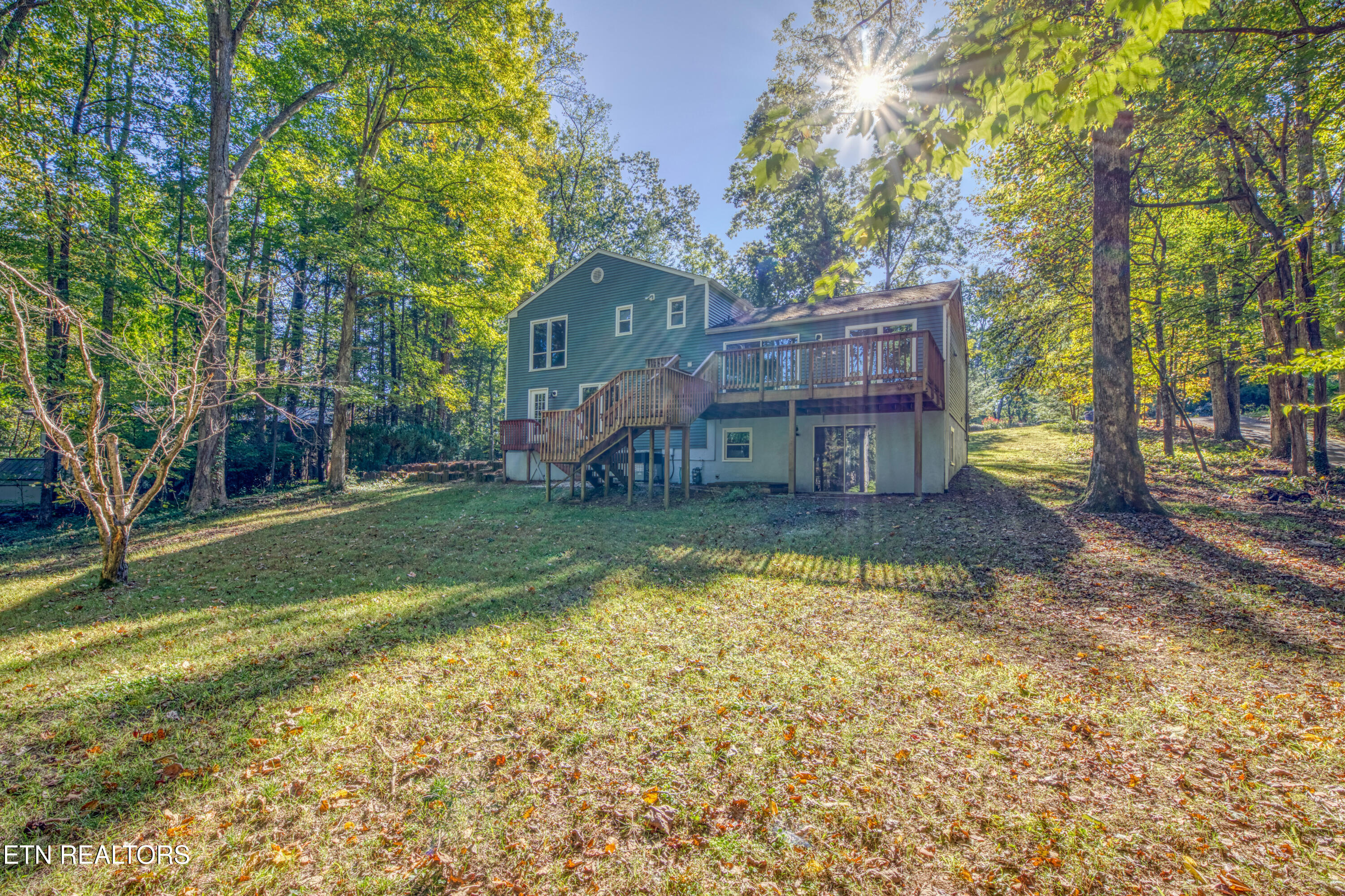 1088 West Outer Drive Oak Ridge, TN 37830 - Photo 3 of 40 0H3A6848_36