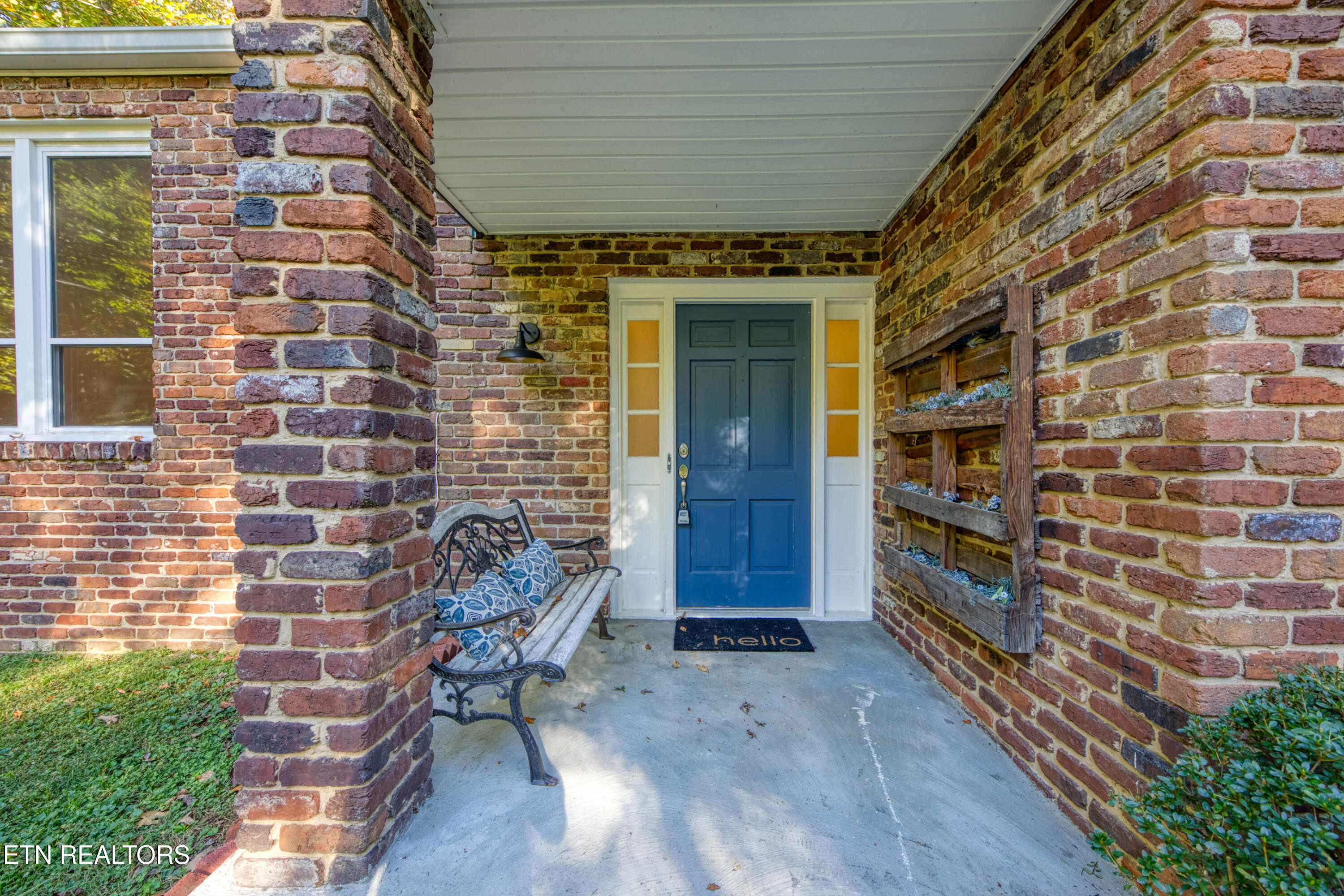 1088 West Outer Drive Oak Ridge, TN 37830 - Photo 6 of 40 0H3A6742_7