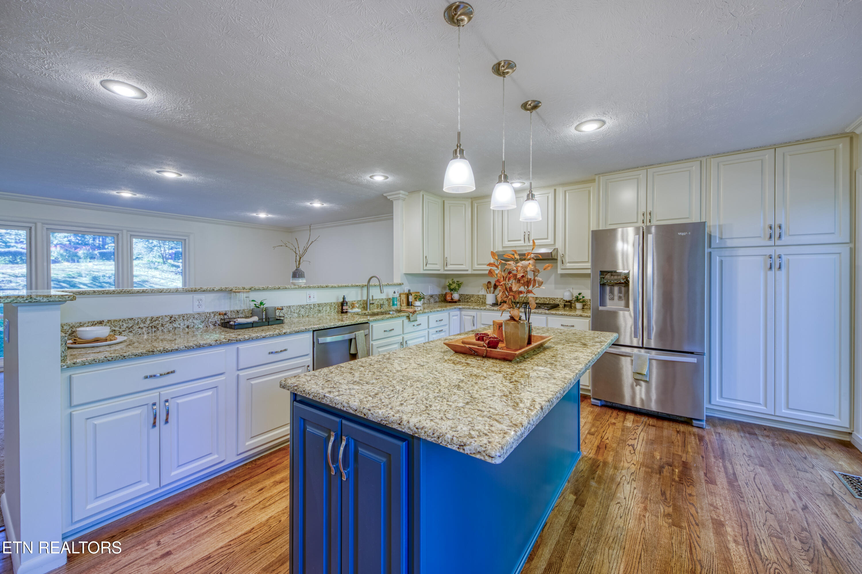 1088 West Outer Drive Oak Ridge, TN 37830 - Photo 8 of 40 0H3A6772_15