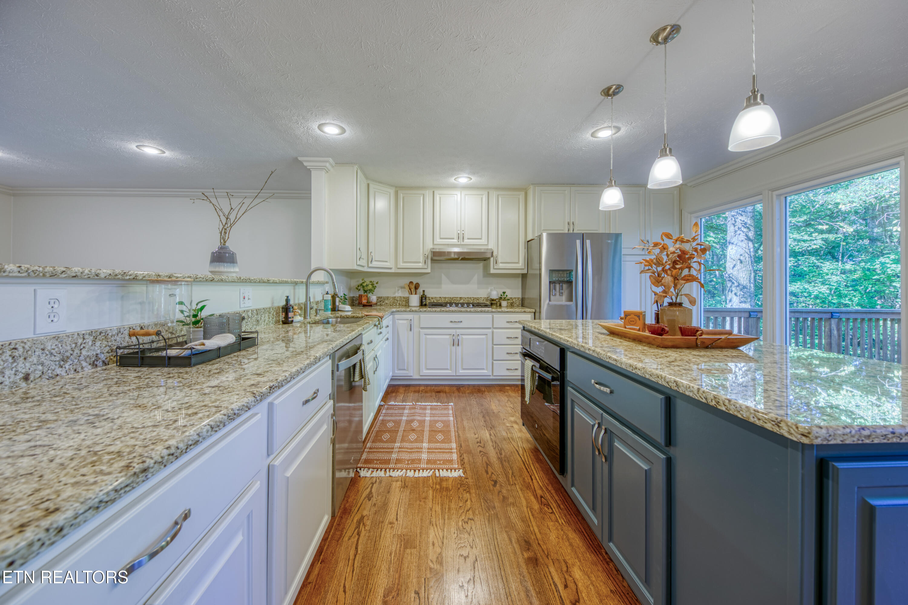 1088 West Outer Drive Oak Ridge, TN 37830 - Photo 10 of 40 0H3A6780_17
