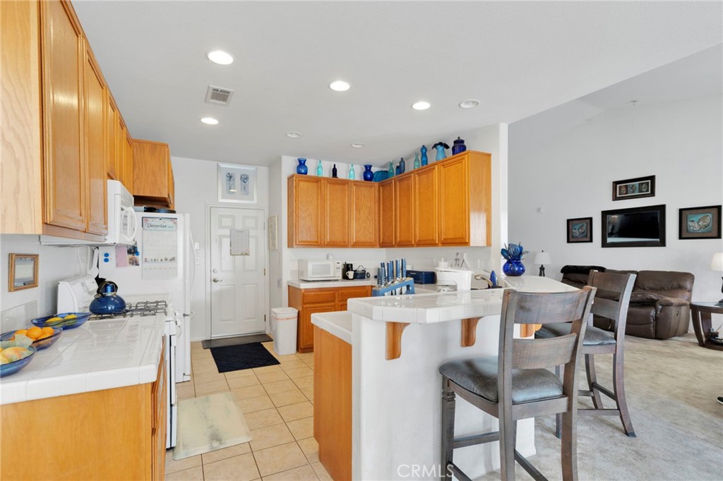 16179 Homoa Road Victorville, CA 92395 - Photo 13 of 36