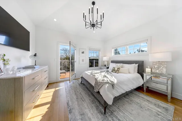 $945,000 | 68 Foster Avenue, Unit 13, Hampton Bays, NY 11946