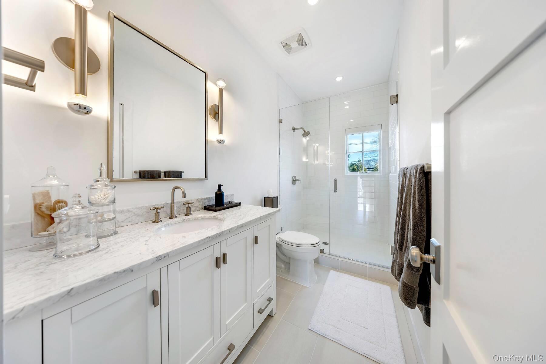 68 Foster Avenue, Unit 13 Hampton Bays, NY 11946 - Photo 15 of 19