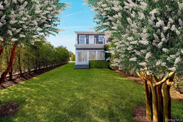 $945,000 | 68 Foster Avenue, Unit 13, Hampton Bays, NY 11946