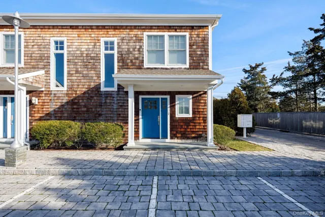 $945,000 | 68 Foster Avenue, Unit 13, Hampton Bays, NY 11946