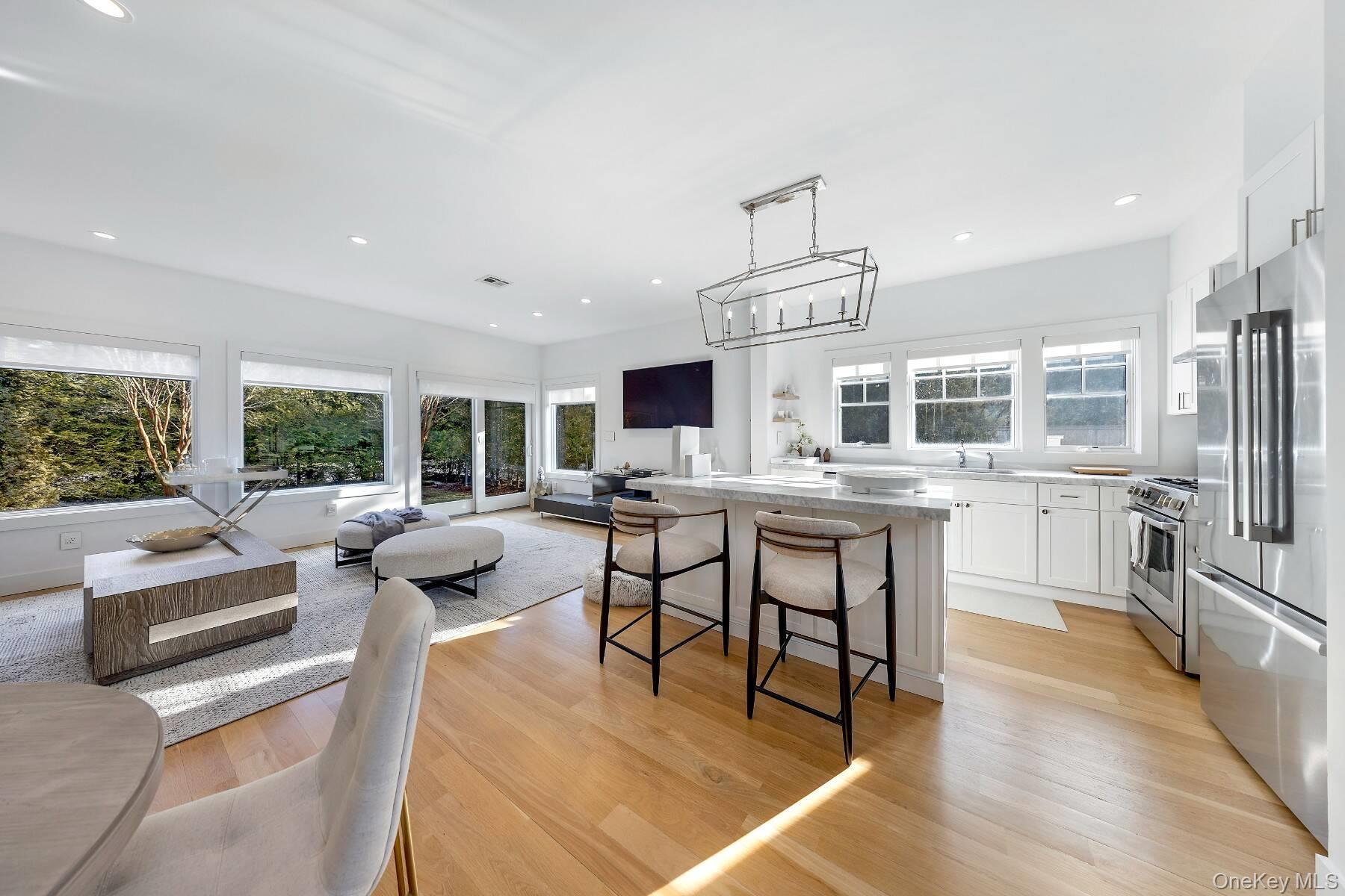 68 Foster Avenue, Unit 13 Hampton Bays, NY 11946 - Photo 5 of 19