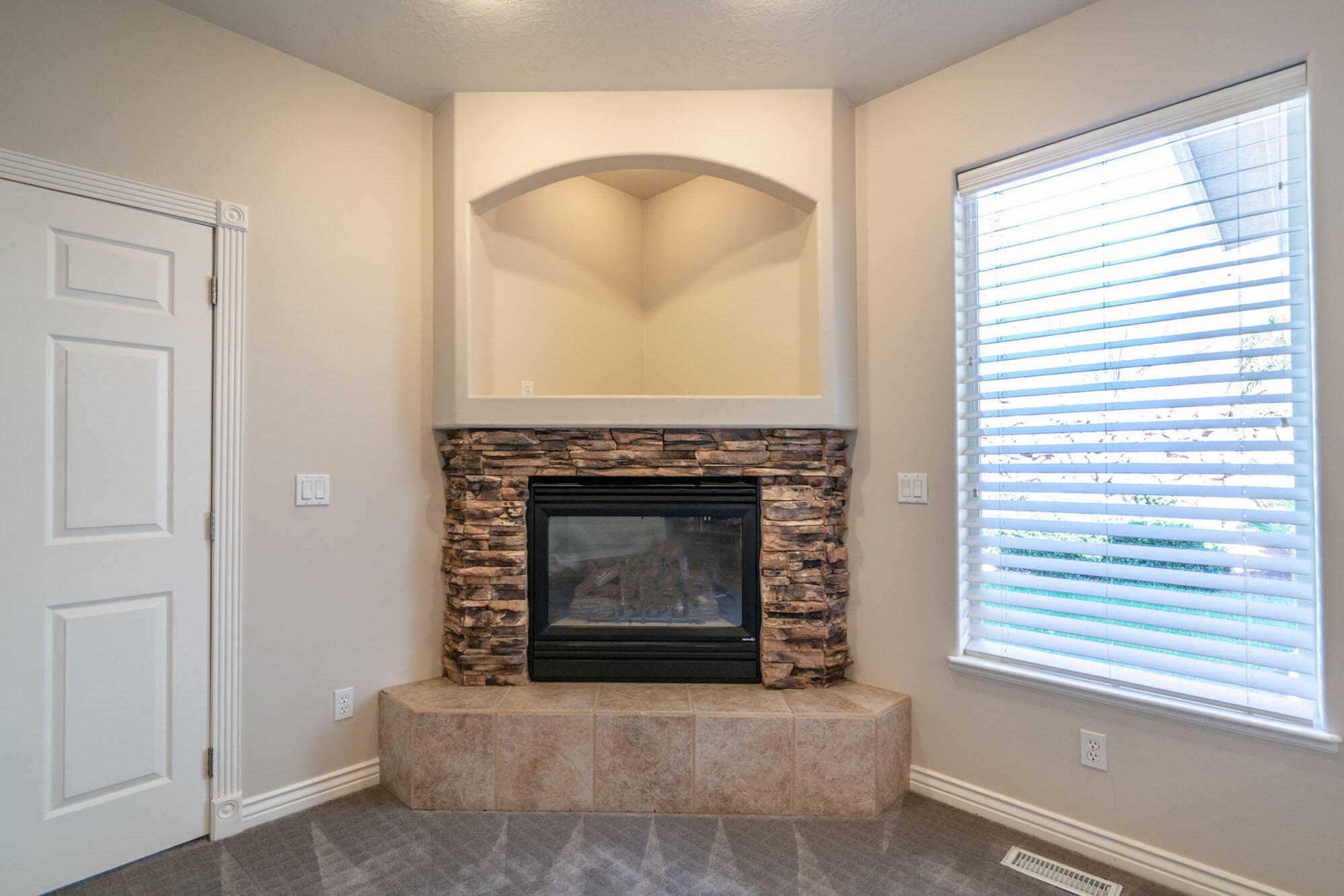198 Shadow Point Drive St. George, UT 84770 - Photo 26 of 89 198 Shadow Point Dr-035