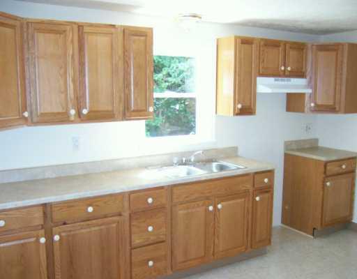 1976 Rostraver Road Belle Vernon, PA 15012 - Photo 5 of 8 Kitchen.