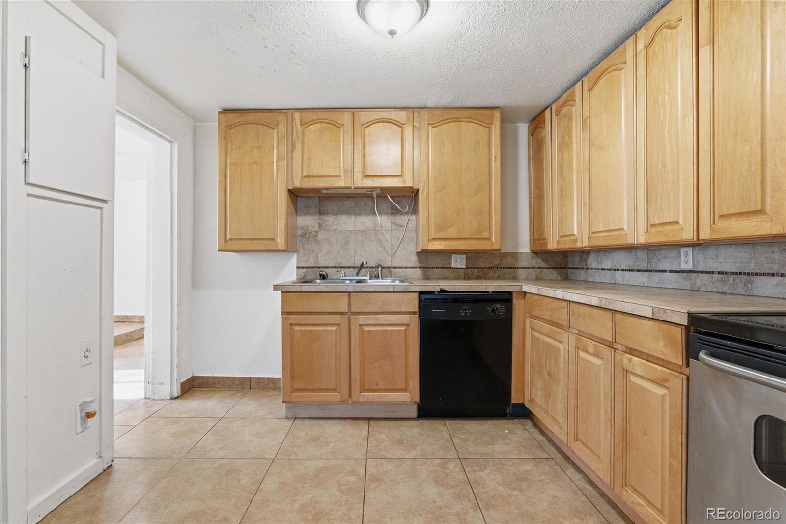 133 South Meade Street Denver, CO 80219 - Photo 17 of 20