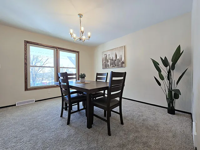 $524,900 | 5640 South Aberdeen Drive, New Berlin, WI 53146