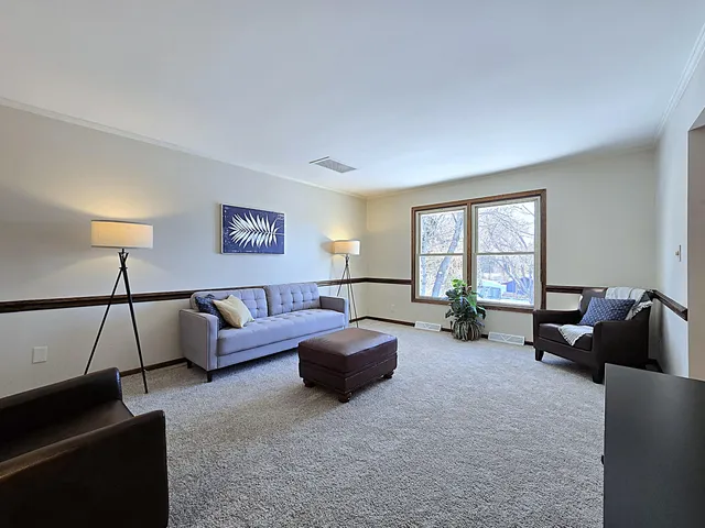 $524,900 | 5640 South Aberdeen Drive, New Berlin, WI 53146