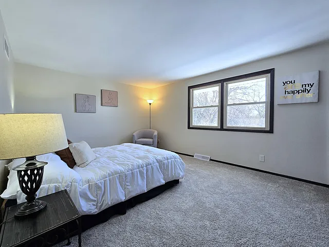 $524,900 | 5640 South Aberdeen Drive, New Berlin, WI 53146