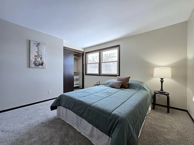 $524,900 | 5640 South Aberdeen Drive, New Berlin, WI 53146