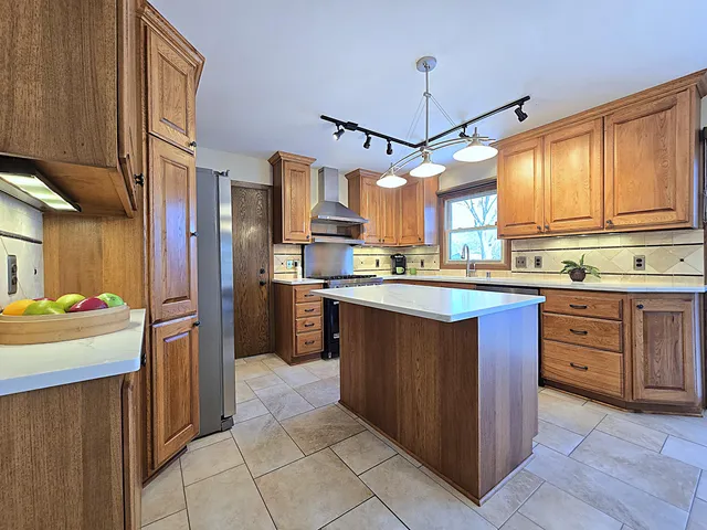 $524,900 | 5640 South Aberdeen Drive, New Berlin, WI 53146