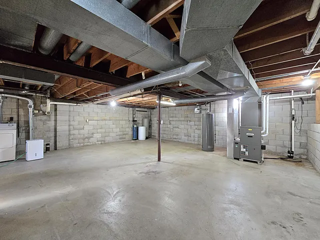 $524,900 | 5640 South Aberdeen Drive, New Berlin, WI 53146