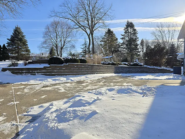 $524,900 | 5640 South Aberdeen Drive, New Berlin, WI 53146