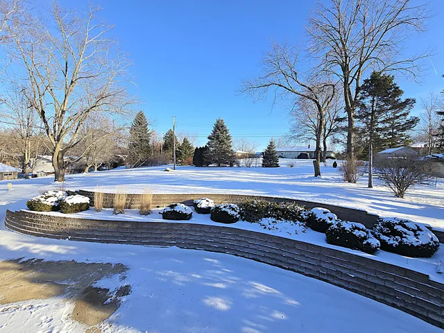 $524,900 | 5640 South Aberdeen Drive, New Berlin, WI 53146