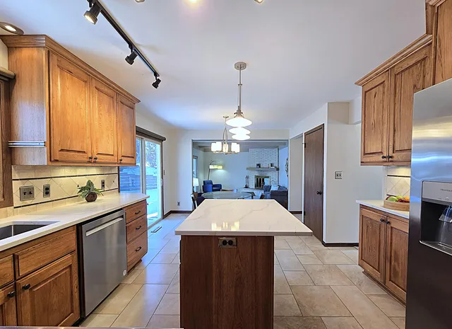 $524,900 | 5640 South Aberdeen Drive, New Berlin, WI 53146