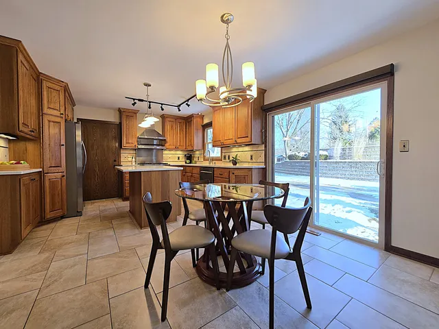 $524,900 | 5640 South Aberdeen Drive, New Berlin, WI 53146