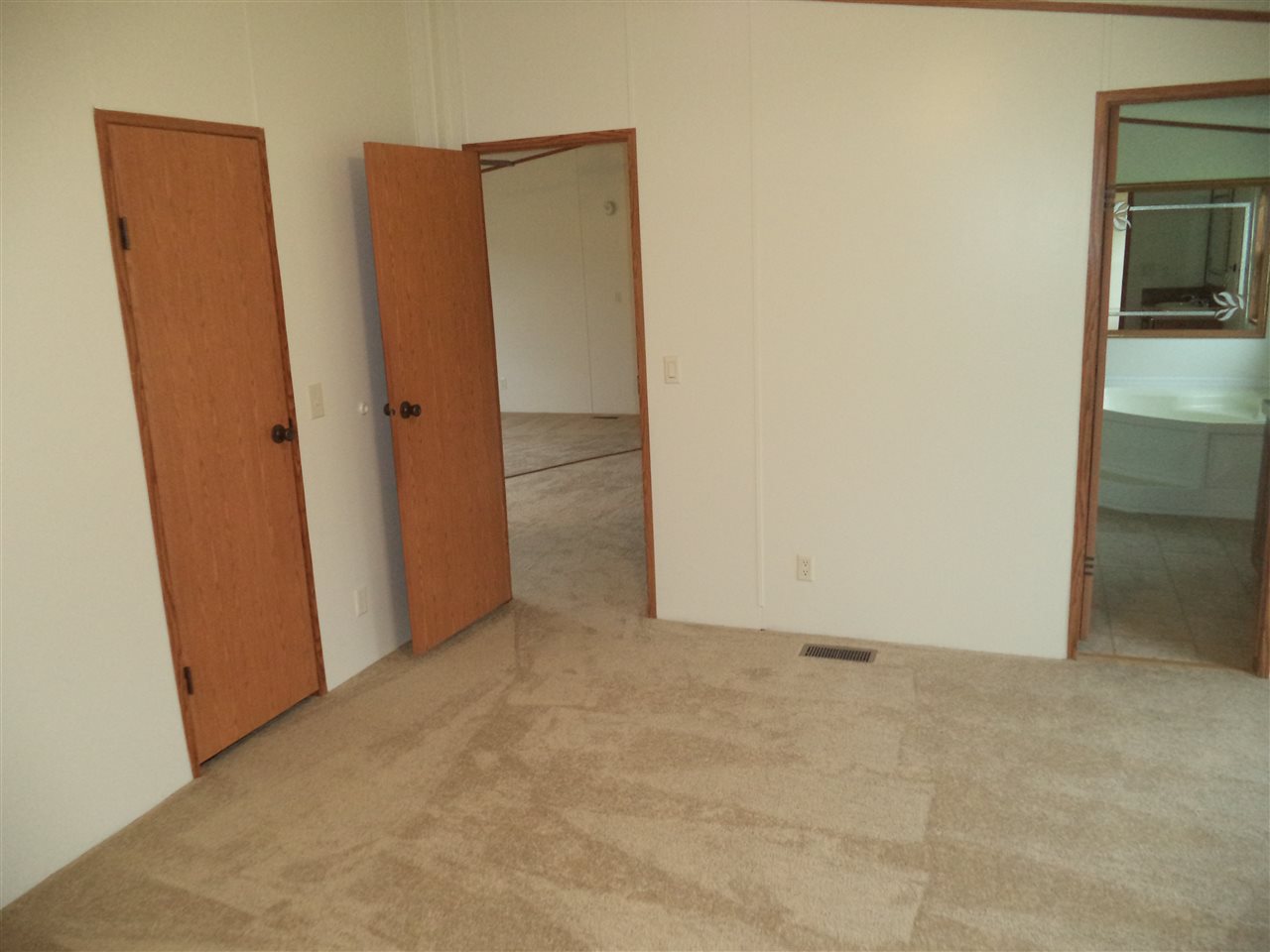 8709 Barter Road Mount Vernon, IN 47620 - Photo 11 of 31 Gallery Image 11