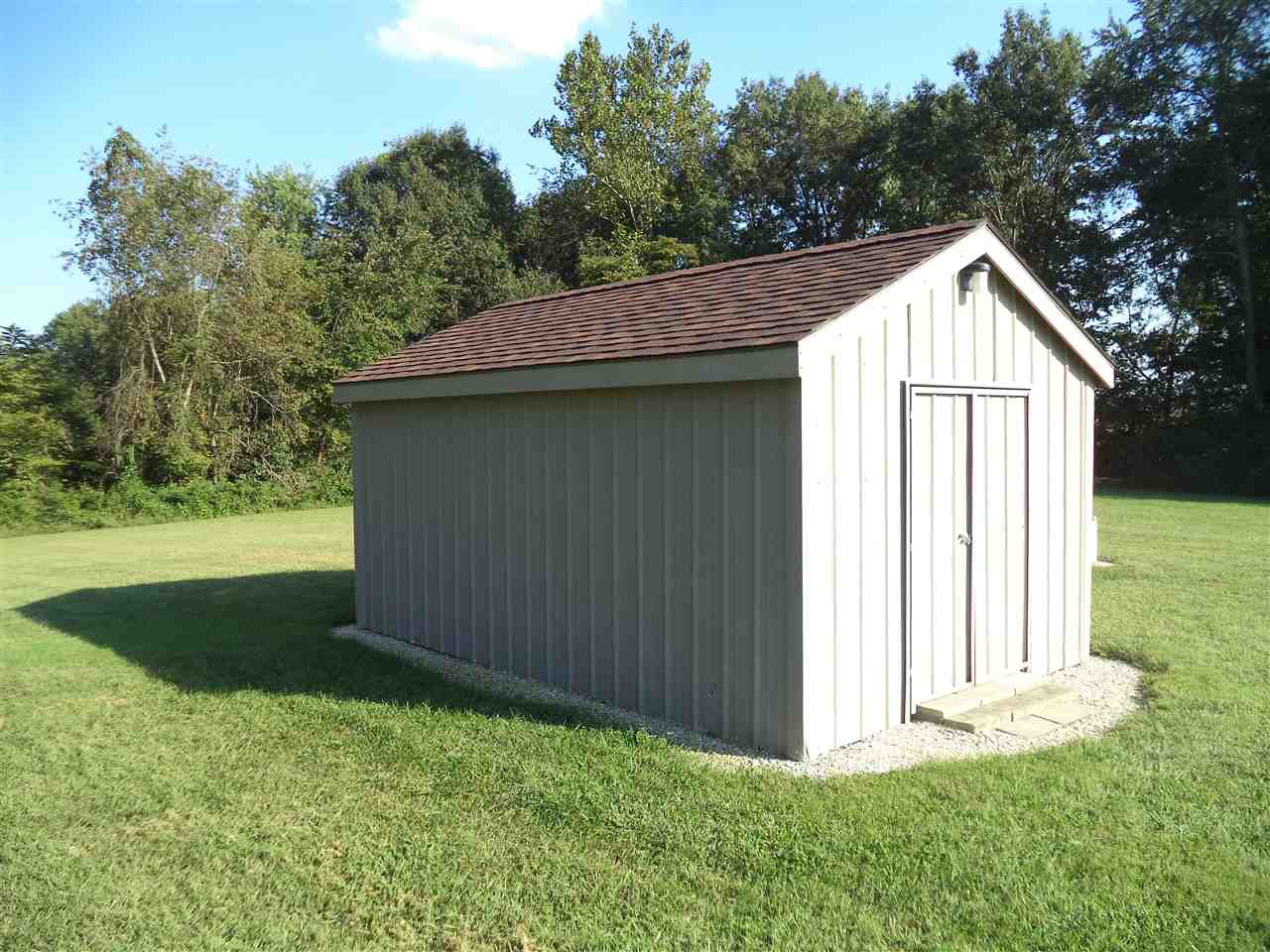 8709 Barter Road Mount Vernon, IN 47620 - Photo 27 of 31 Gallery Image 27