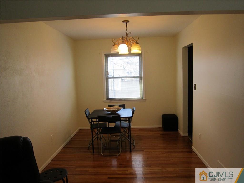 26 Outcalt Road Edison, NJ 08817 - Photo 5 of 23 a dining room with furniture and window