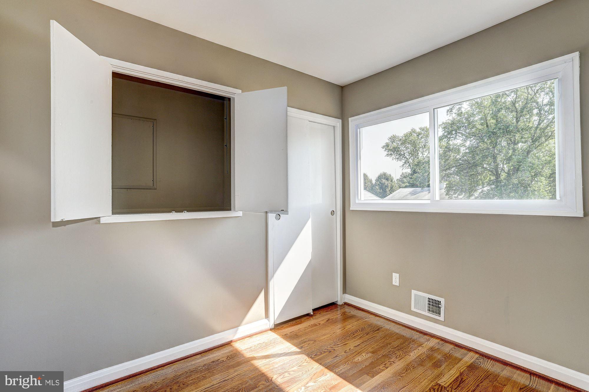 1026 Lakemont Road Baltimore, MD 21228 - Photo 16 of 28 Bedroom