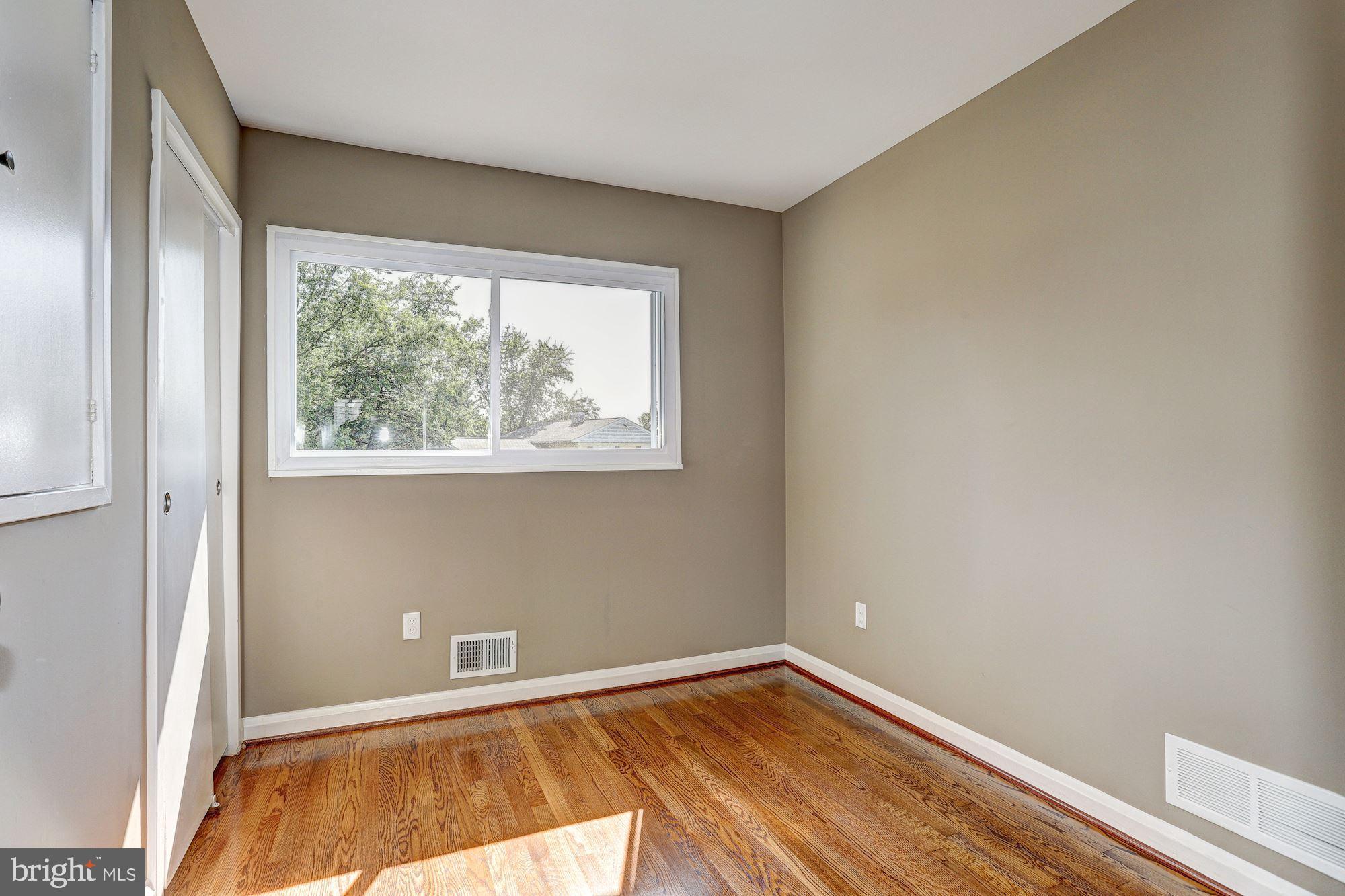 1026 Lakemont Road Baltimore, MD 21228 - Photo 17 of 28 Bedroom
