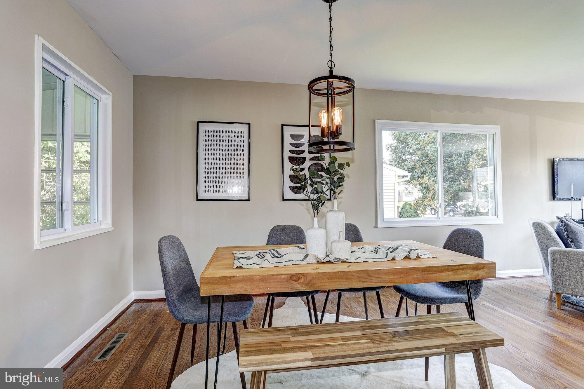 1026 Lakemont Road Baltimore, MD 21228 - Photo 5 of 28 Dining Room