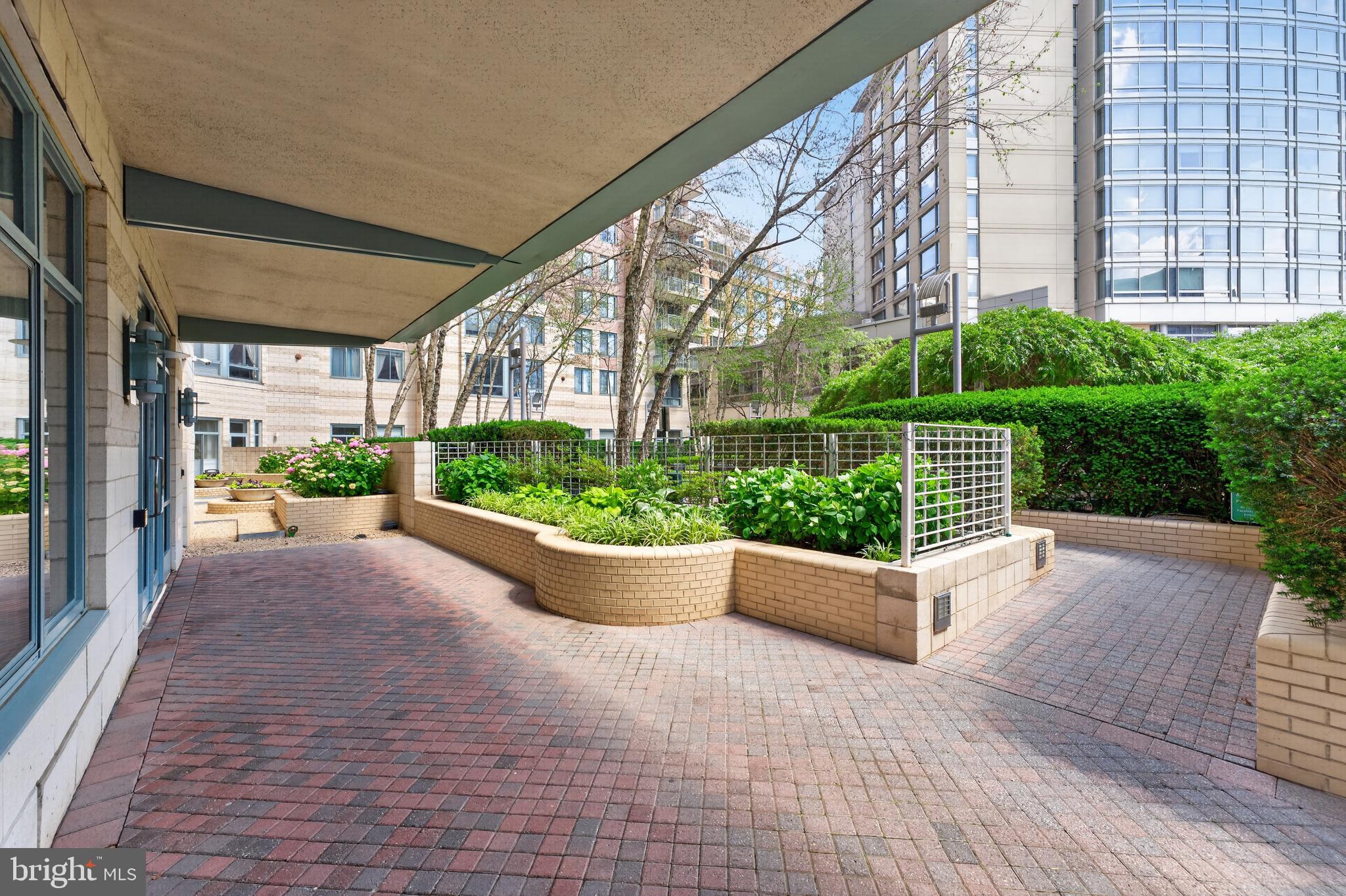 851 North Glebe Road, Unit 1301 Arlington, VA 22203 - Photo 80 of 84 A Little Oasis in the City!