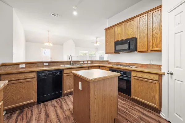 $2,395 | 9880 Wyndbrook Drive, Frisco, TX 75035