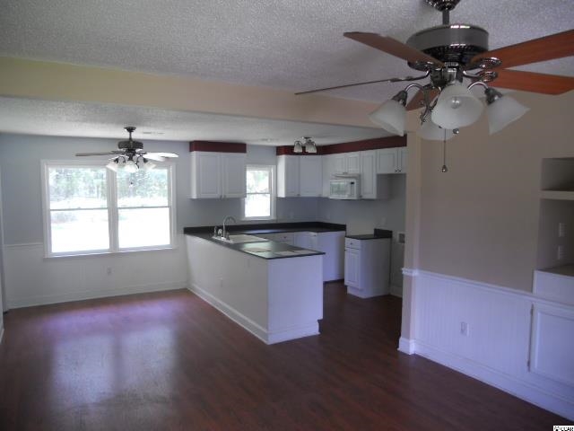 911 Spruce Street Georgetown, SC 29440 - Photo 3 of 13