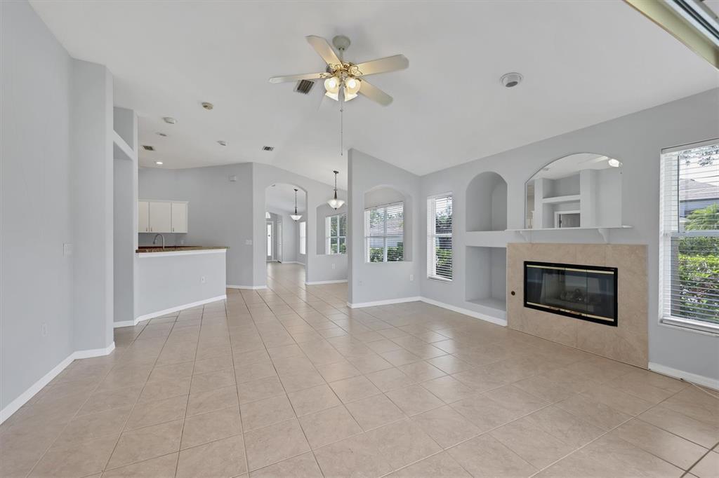 11503 Water Poppy Terrace Lakewood Ranch, FL 34202 - Photo 17 of 46