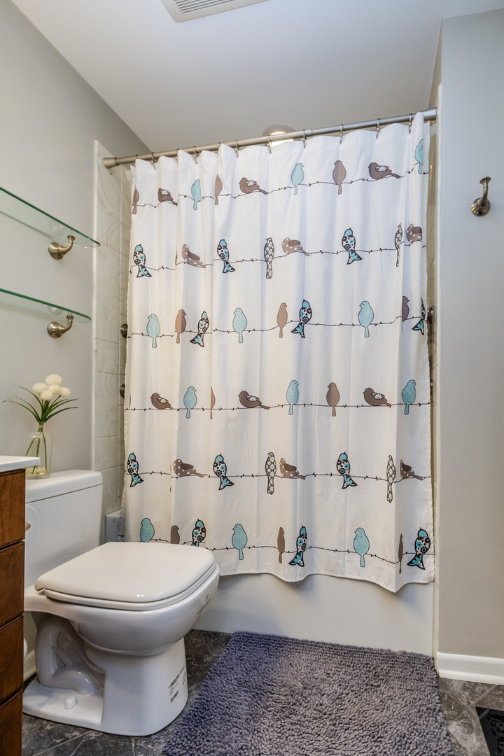 1 Cascade Drive Indian Head Park, IL 60525 - Photo 18 of 23