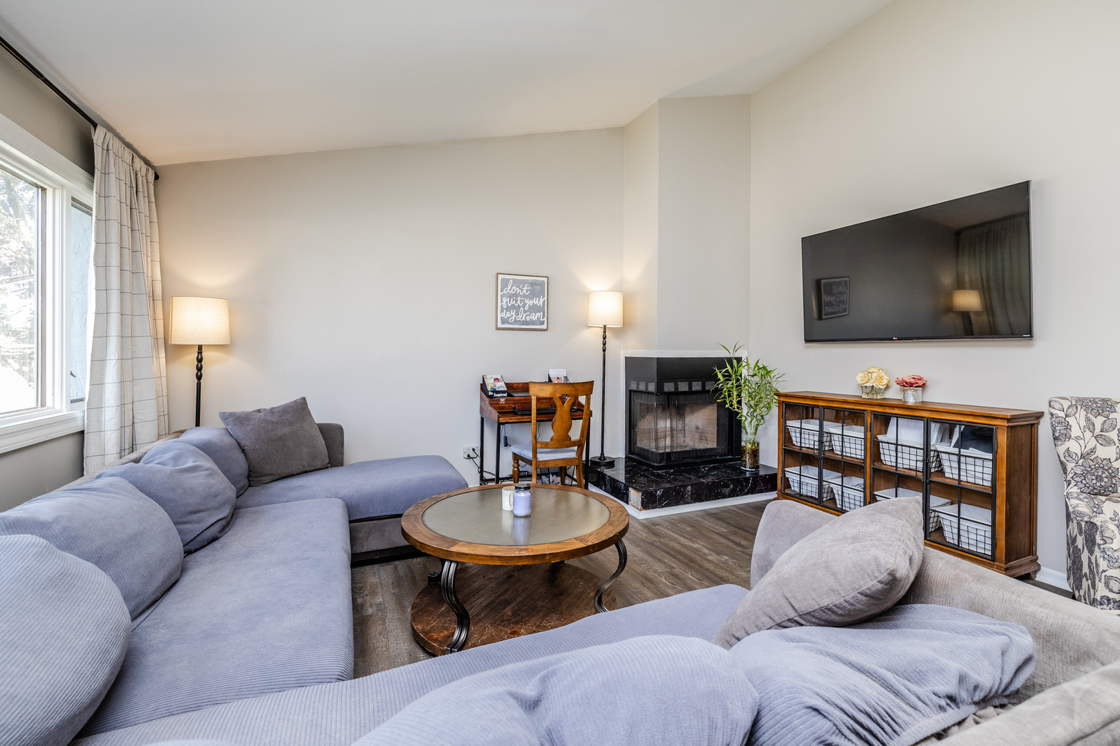 1 Cascade Drive Indian Head Park, IL 60525 - Photo 4 of 23