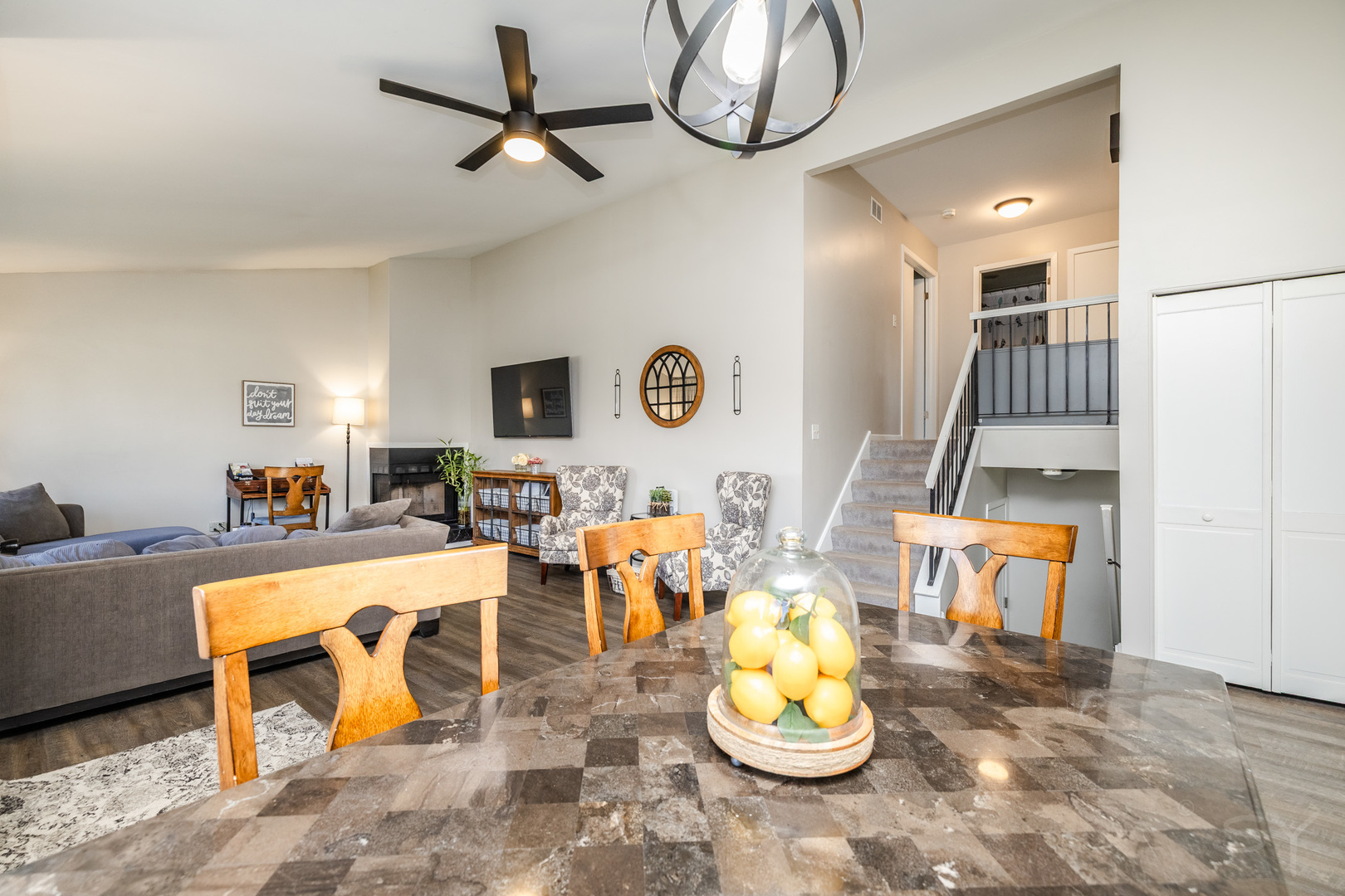 1 Cascade Drive Indian Head Park, IL 60525 - Photo 7 of 23