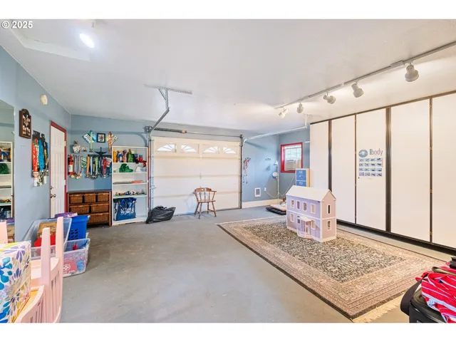 $1,990,000 | 6629 Champoeg Road Northeast, St. Paul, OR 97137