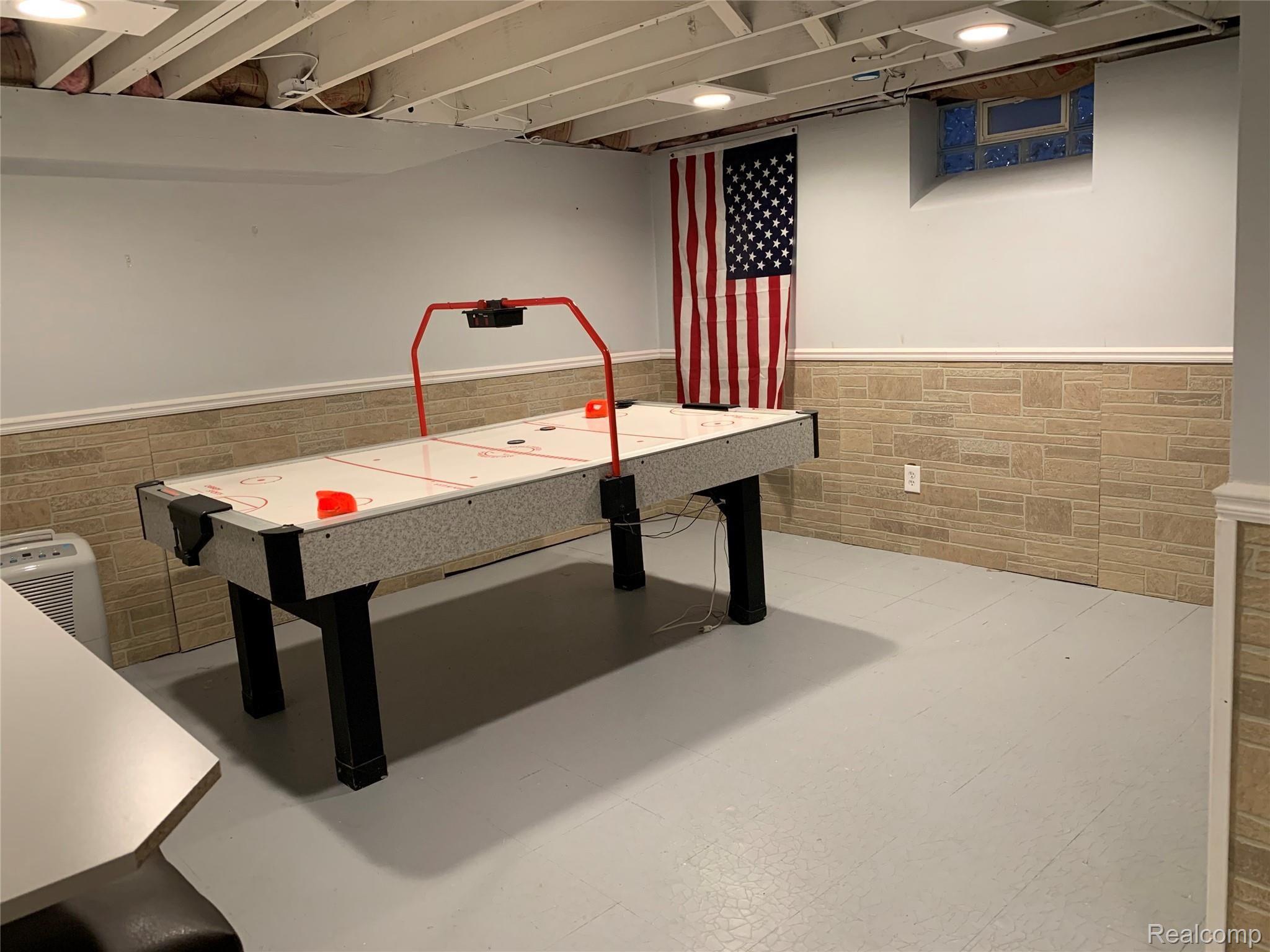 1223 Dorothea Road Berkley, MI 48072 - Photo 21 of 25 Recreation Room or Office