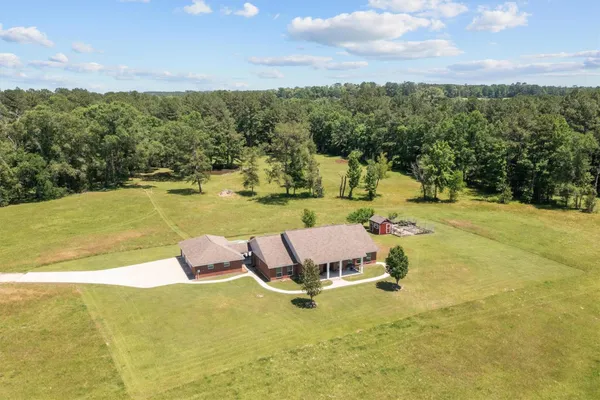$973,500 | 3210 Farm To Market Road 3065, Colmesneil, TX 75938