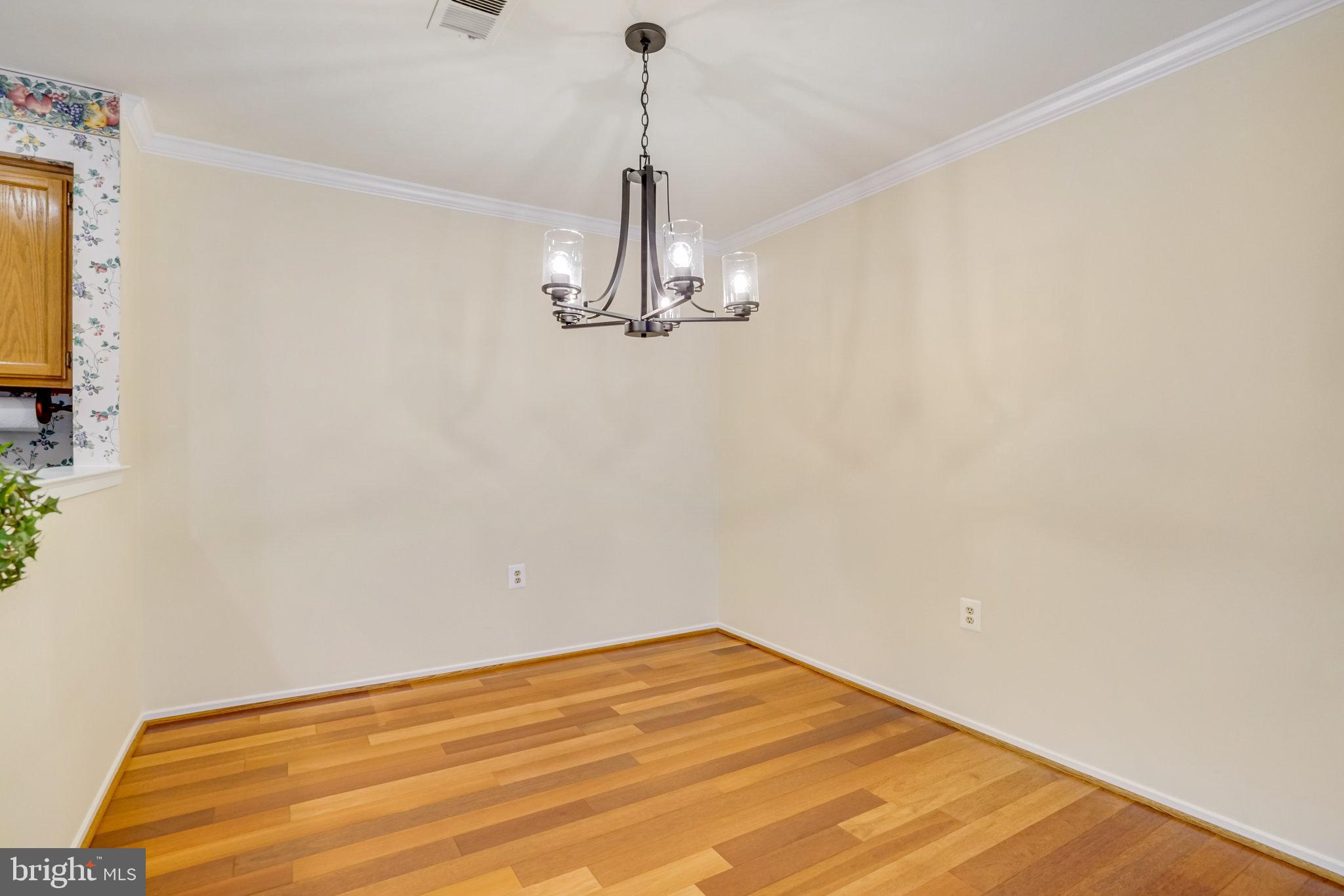 7701 Lexton Place, Unit 26 Springfield, VA 22152 - Photo 6 of 37 Without Staging.