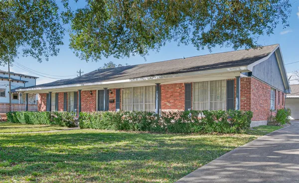 $2,750 | 9310 Cliffwood Drive, Houston, TX 77096