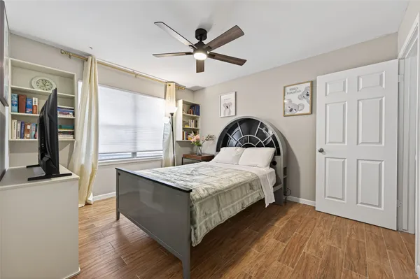 $2,750 | 9310 Cliffwood Drive, Houston, TX 77096