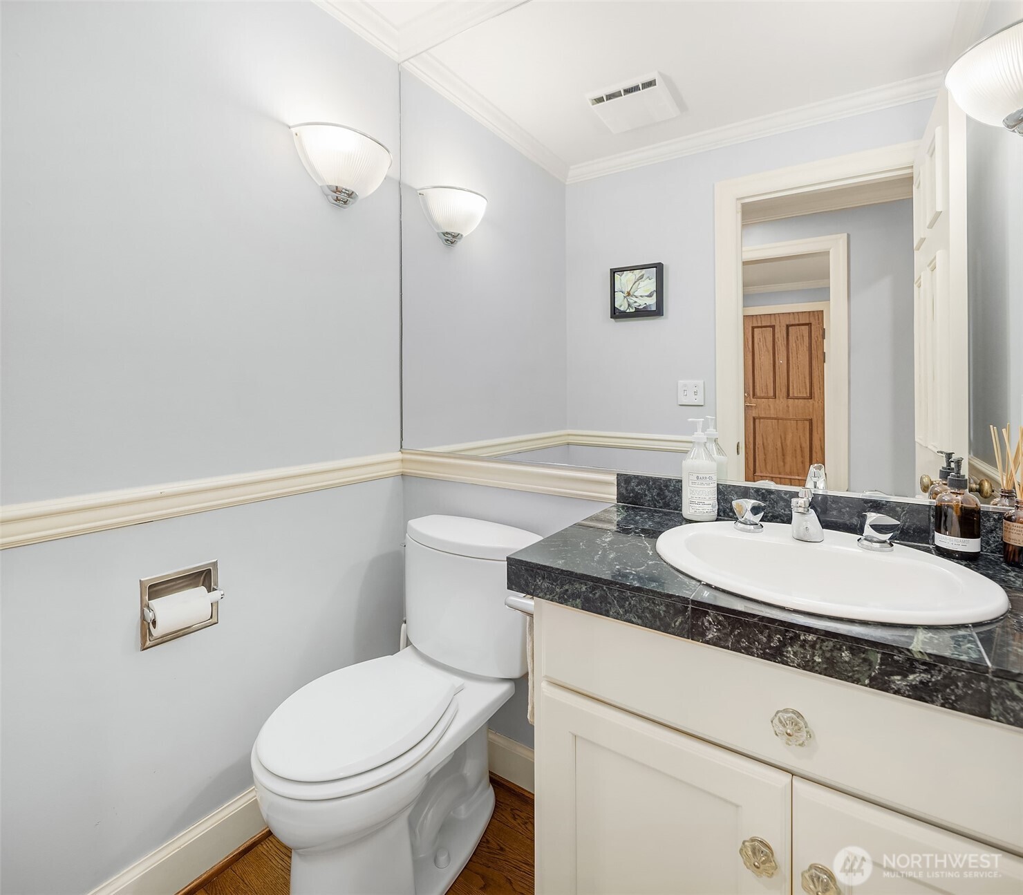 4915 Rucker Avenue Everett, WA 98203 - Photo 10 of 36