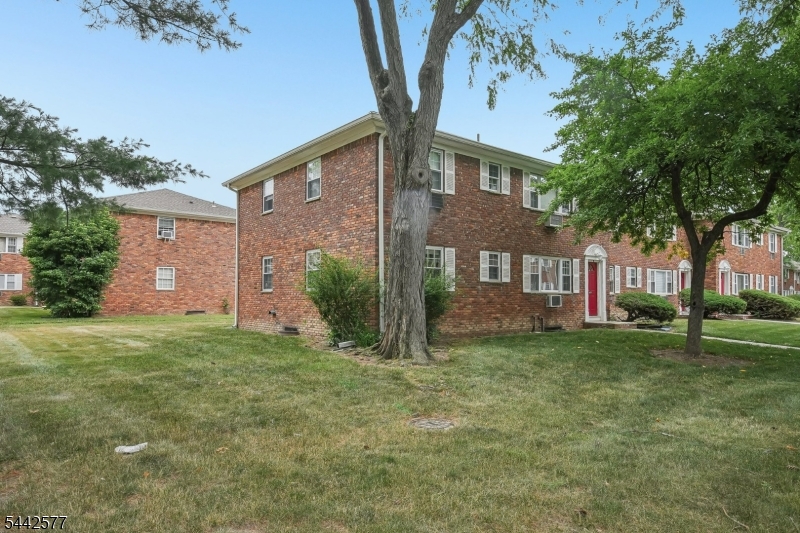 1255B Valley Road, Unit A Wayne, NJ 07470 - Photo 2 of 25