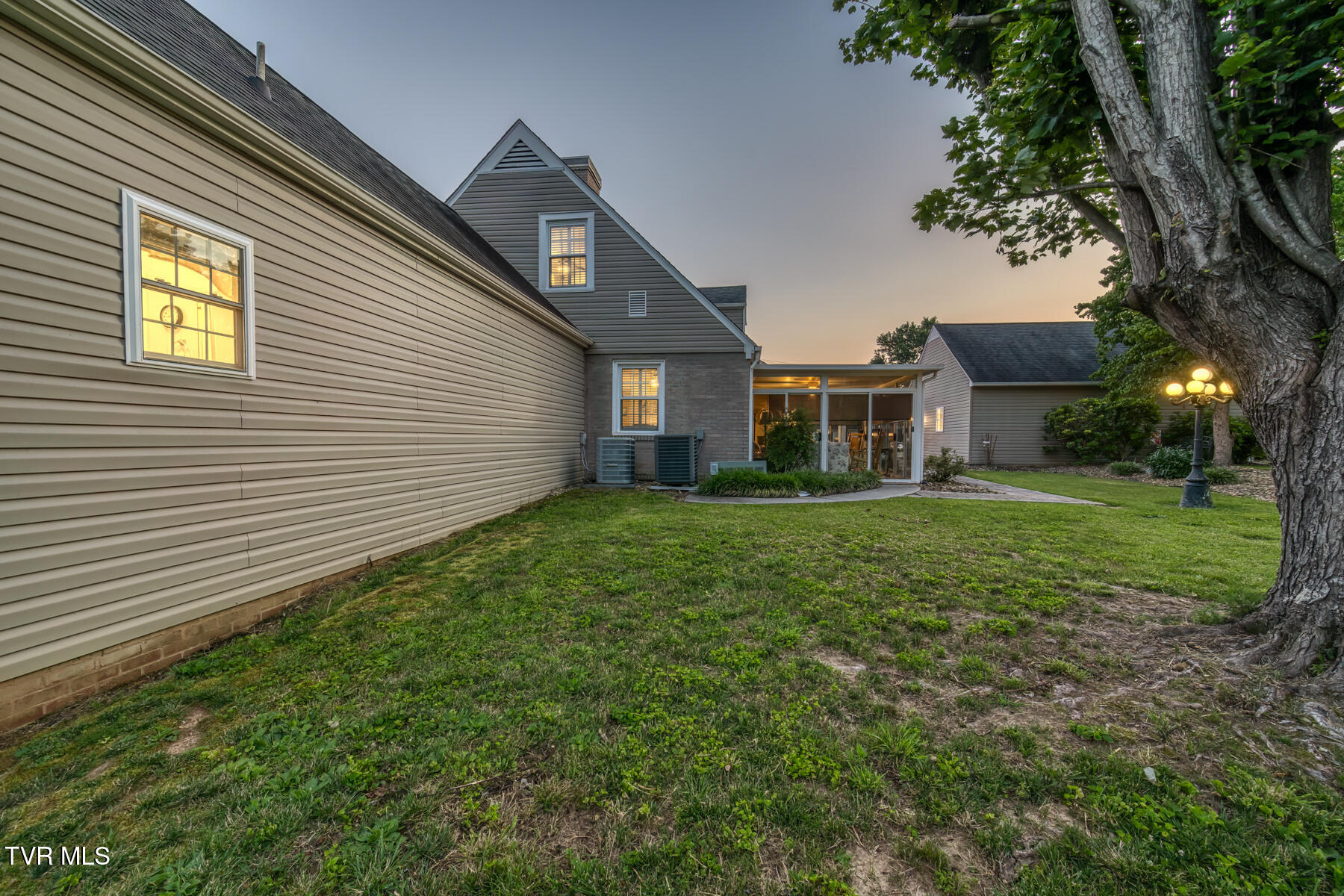 130 Fain Road Blountville, TN 37617 - Photo 6 of 84 130 Fain Rd-6